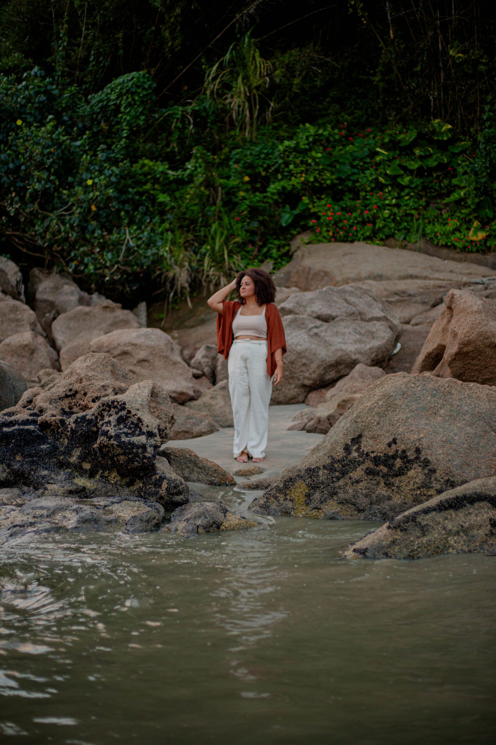 Gabi Araujo Banner